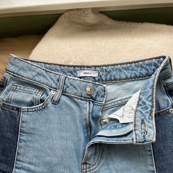 Two-Tone Jeans - Picture 4 of 5